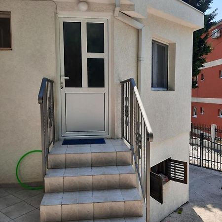 Милый Гостевой Апартамент Bar Dış mekan fotoğraf